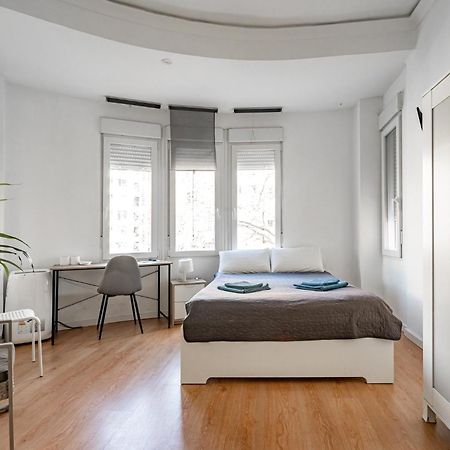 Versus Rooms Valencia Eksteriør billede