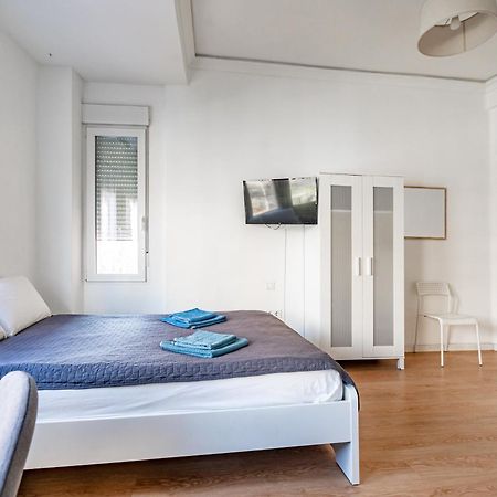 Versus Rooms Valencia Eksteriør billede